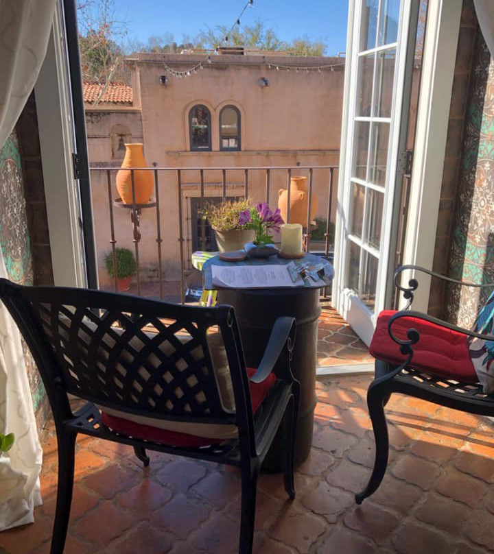 Vino Zona-杰罗姆必去景点