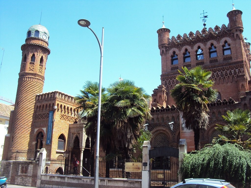 Palacio Laredo-阿尔卡拉-德-哈纳雷斯必去景点