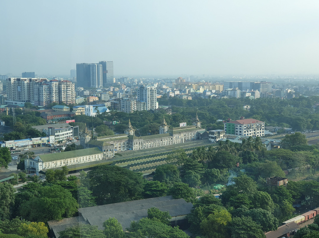 仰光苏莱香格里拉酒店主图