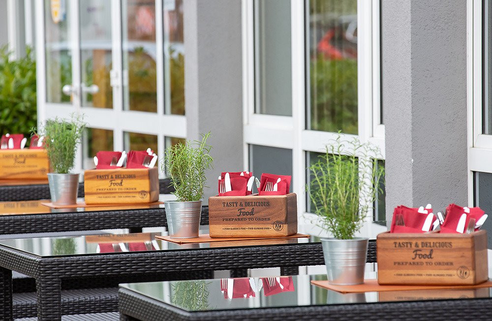 雷姆沙伊德美居酒店主图