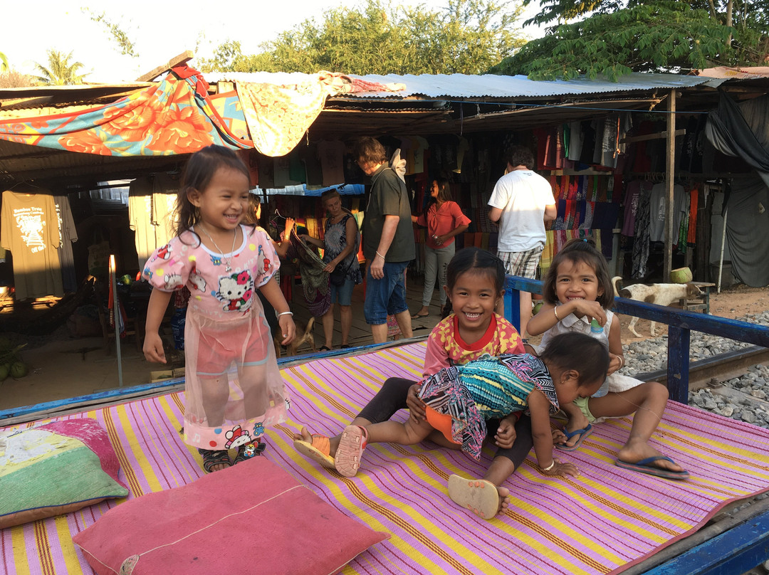 New Bamboo Train-Battambang Province必去景点