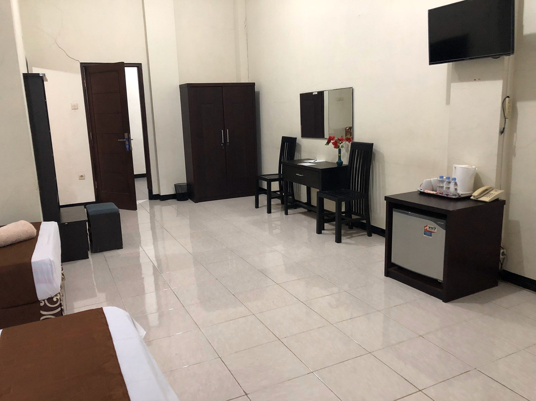 OYO 3803 Hotel Wonojati Syariah Malang主图