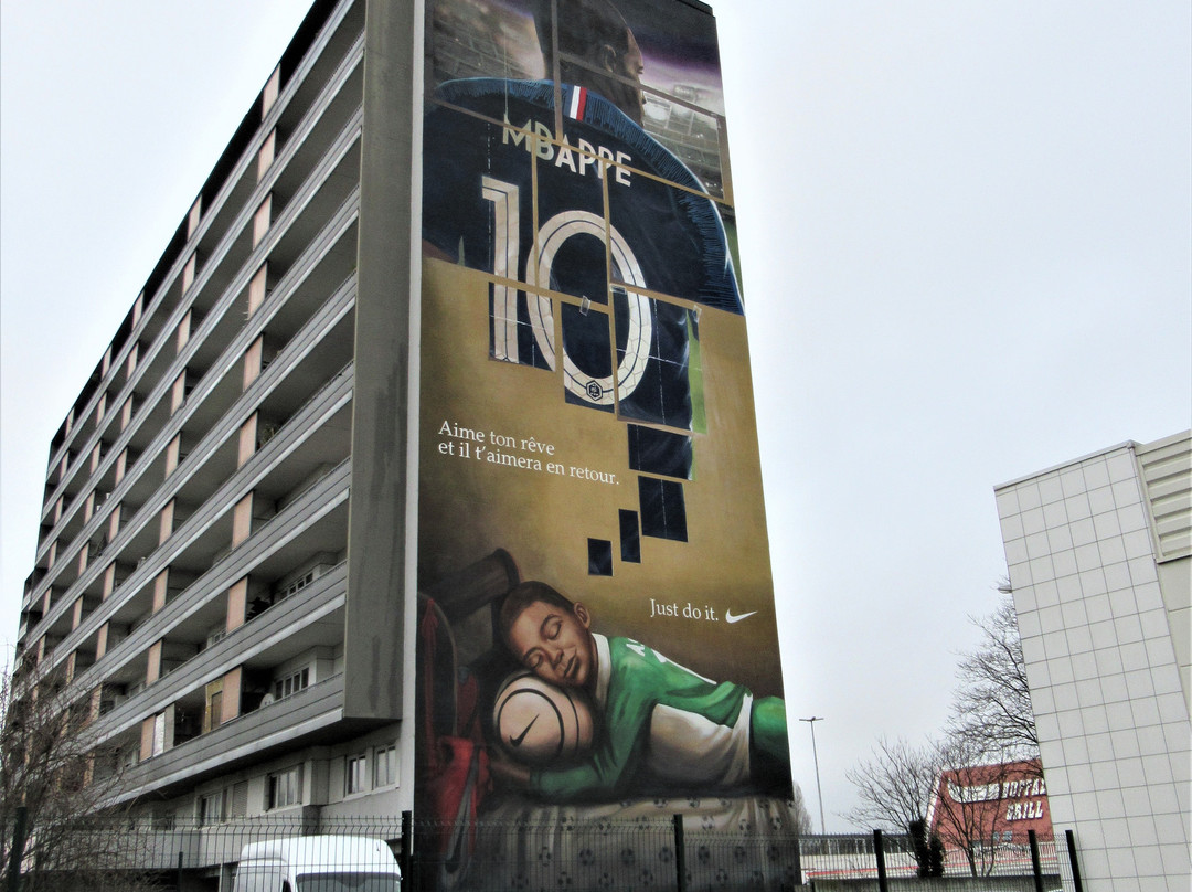 Fresque "Kylian Mbappé"景点图片
