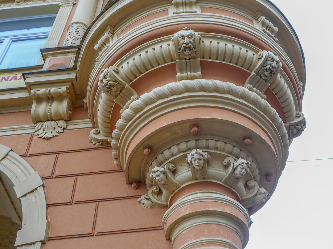 Palace Včela景点图片