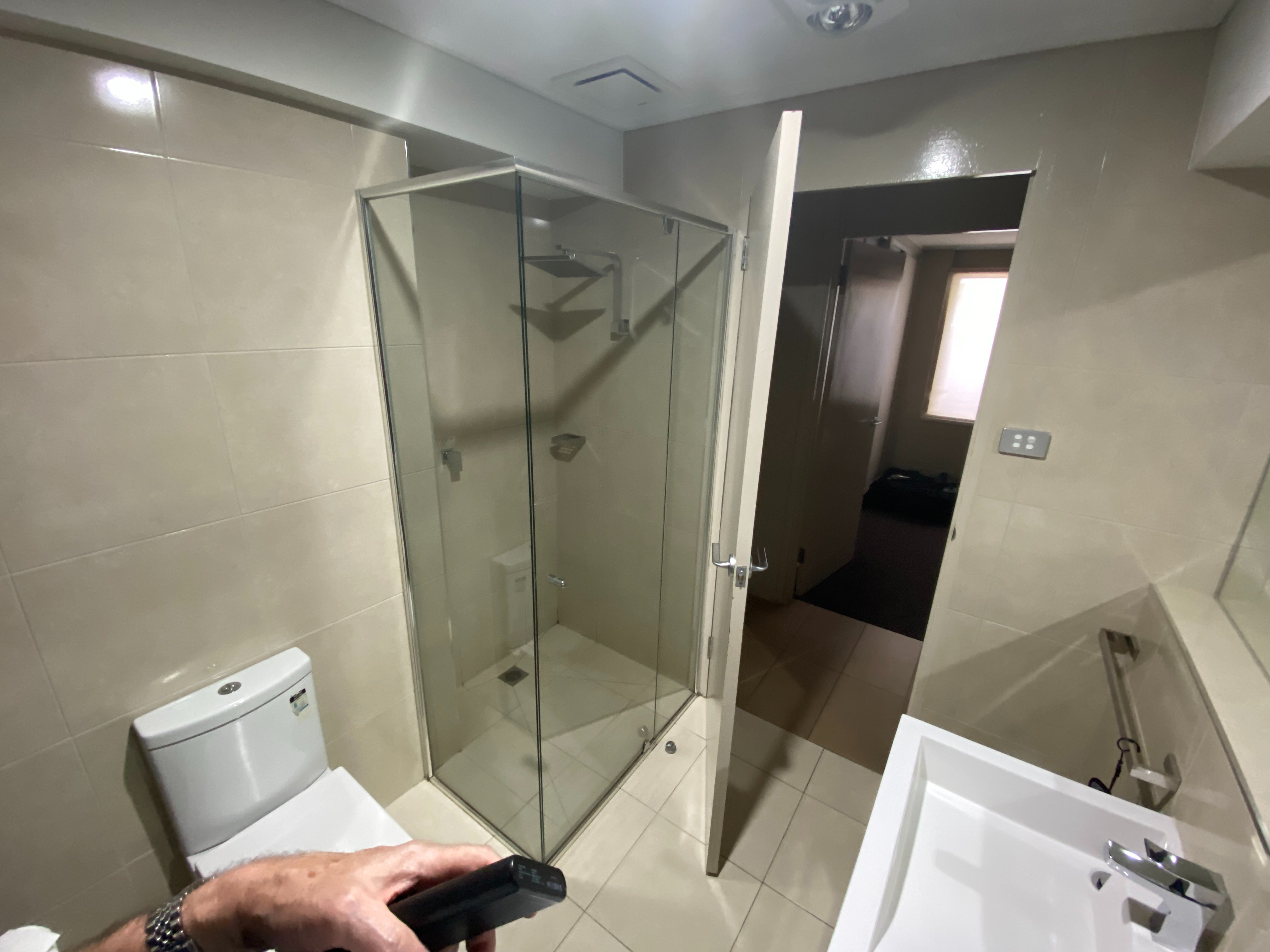 The Brougham Arms Hotel-浴室