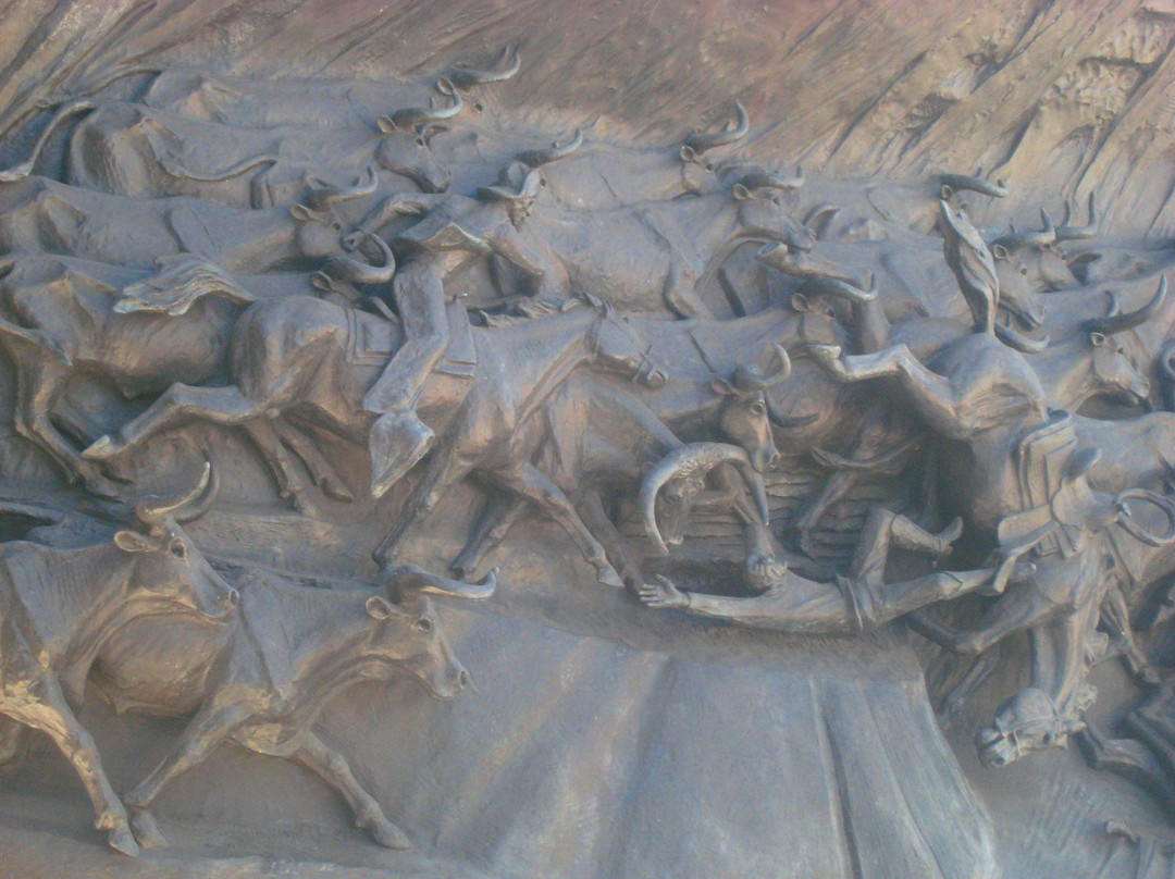 The Horseman - John Wayne Sculpture景点图片