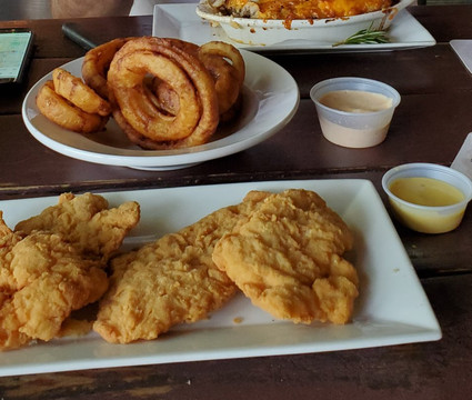 The Field Irish Pub & Eatery-劳德代尔堡必去景点