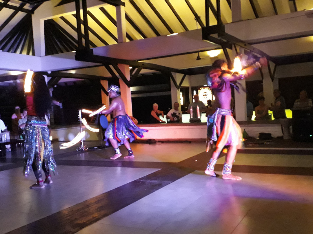 海豚俱乐部饭店主图