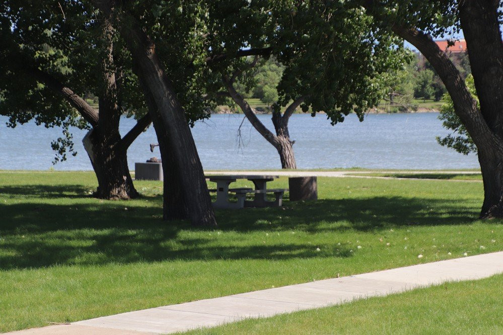 West Bank Park景点图片