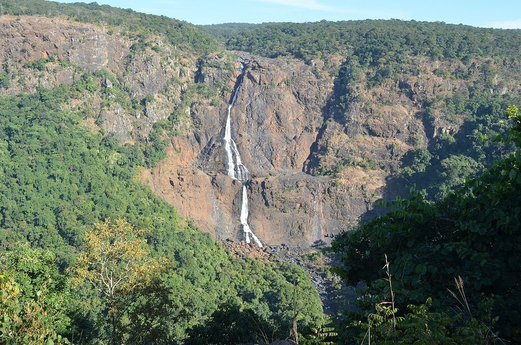 Barehipani Falls景点图片
