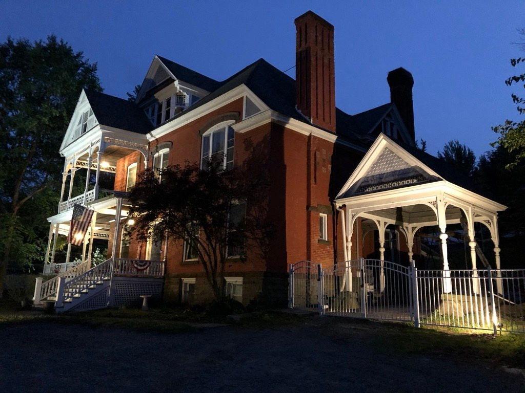 Hatch House Bed And Breakfast主图