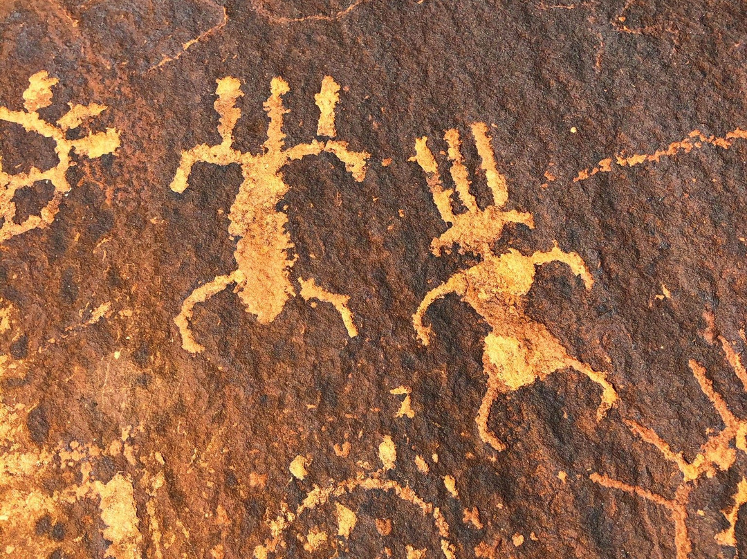 Little Black Mountain Petroglyph Site-圣乔治必去景点