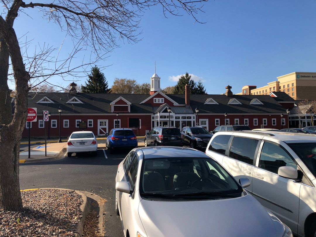 Earle Brown Heritage Center主图