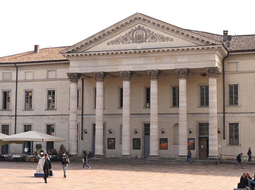 Teatro Sociale-科莫必去景点