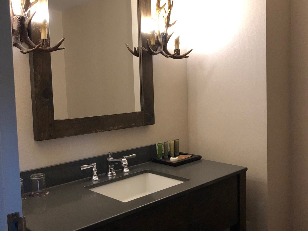 Manoir Saint-sauveur主图