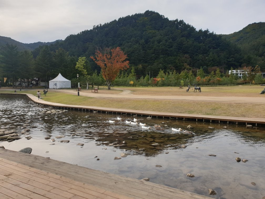 平昌肯辛顿弗洛拉酒店主图