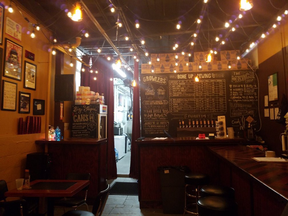 Everett旅游景点-Bone Up Brewing Company