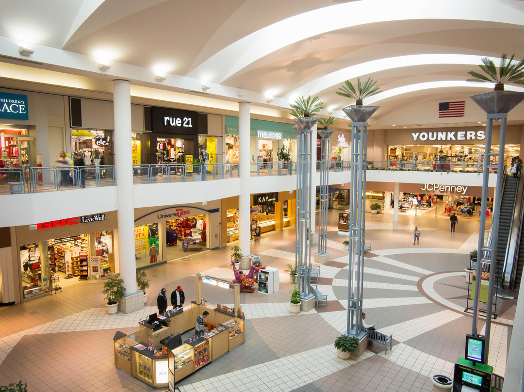 Crossroads Mall-Waterloo必去景点