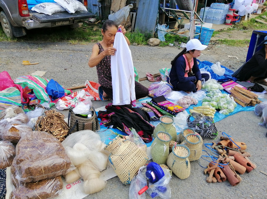 Ban Huai Kon Border Market景点图片