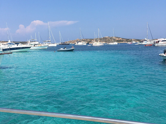 Maloa Charter-拉马达莱娜必去景点