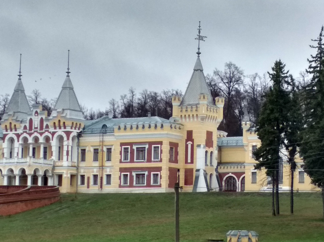 Von Derviz Manor-Kiritsy必去景点