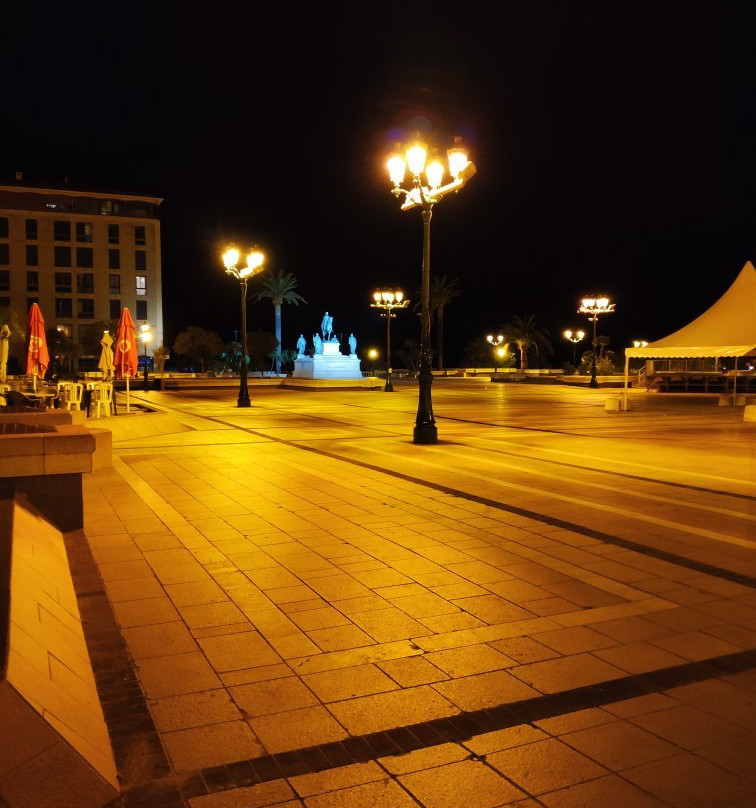 Place de Gaulle景点图片