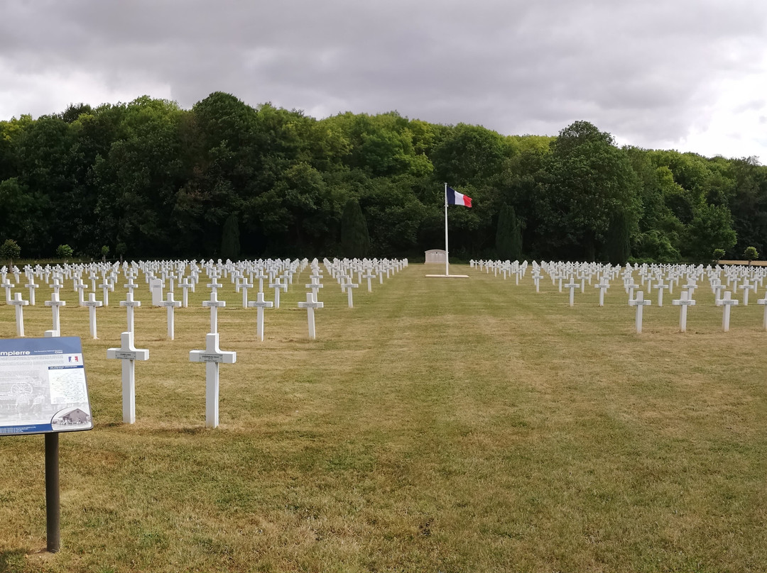 Nécropole nationale de Dompierre-Dompierre必去景点