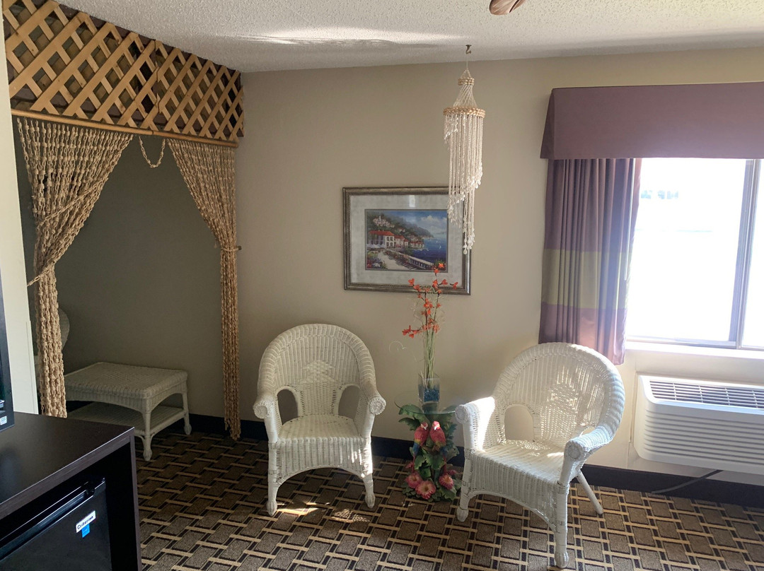 Super 8 by Wyndham Cloquet主图