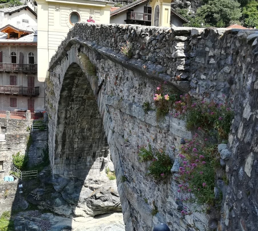 Il ponte romano di Pont-Saint-Martin景点图片