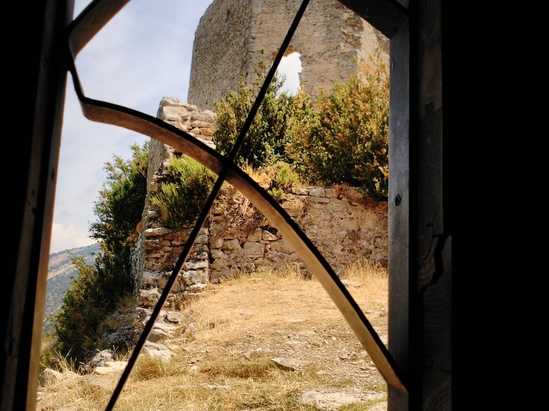 Ermita de San Emeterio y San Celedonio-Samitier必去景点