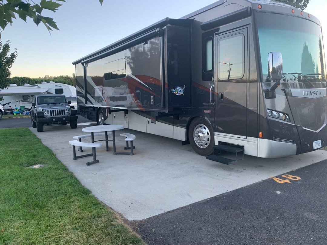 Hells Canyon Resort