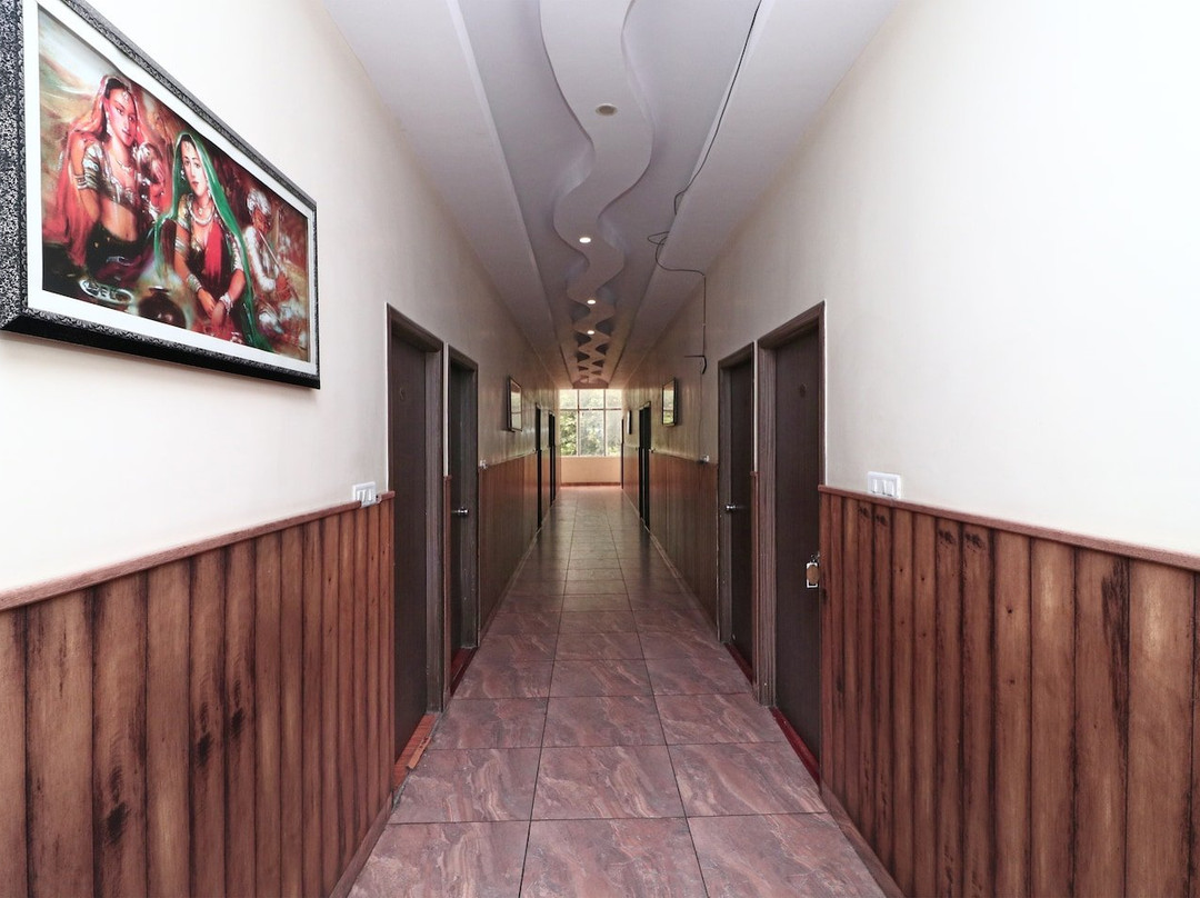 OYO Shanti Palace主图