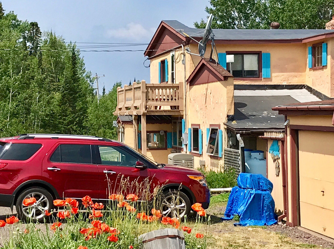 Eagle Lodge and Lakeside Cabins主图