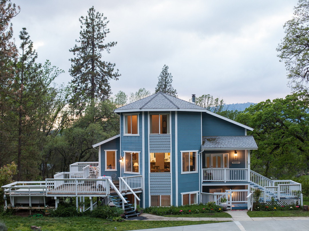 优胜美地拉温布里克住宿加早餐酒店主图