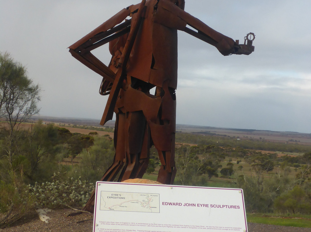 Edward John Eyre Sculptures景点图片