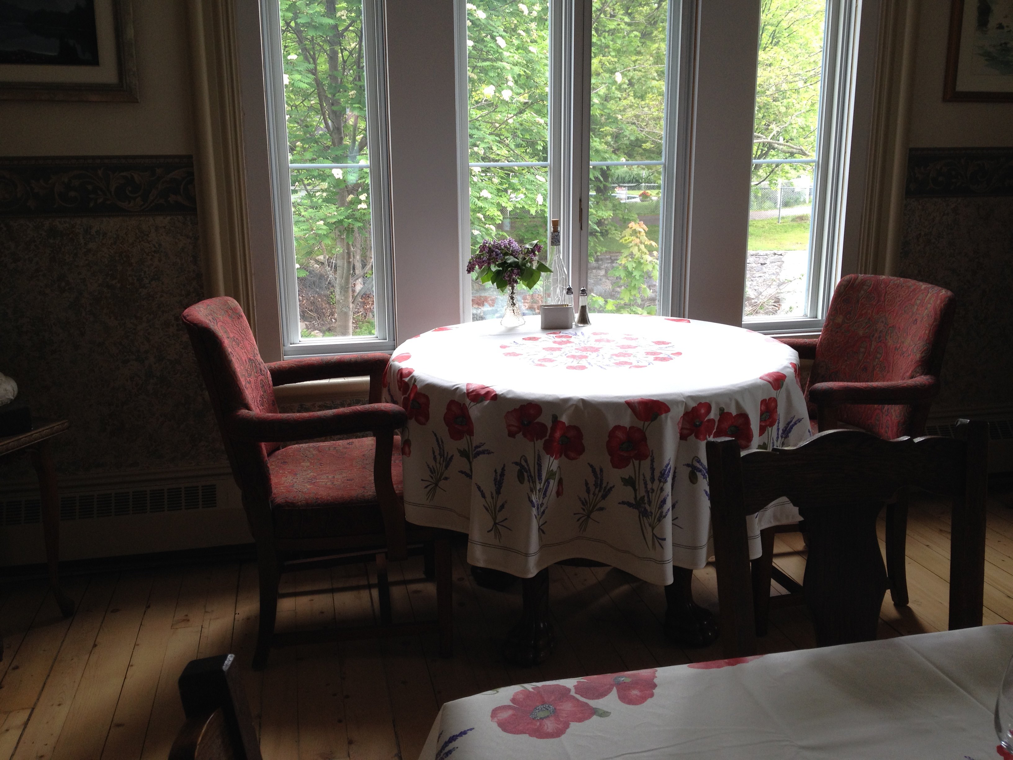 Auberge du Sault-a-la-Puce-餐饮