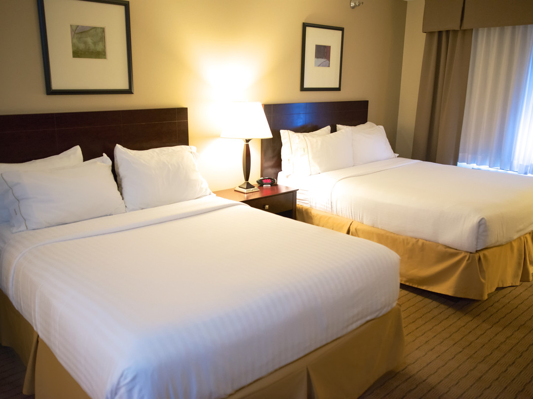 Holiday Inn Express Devils Lake By IHG主图