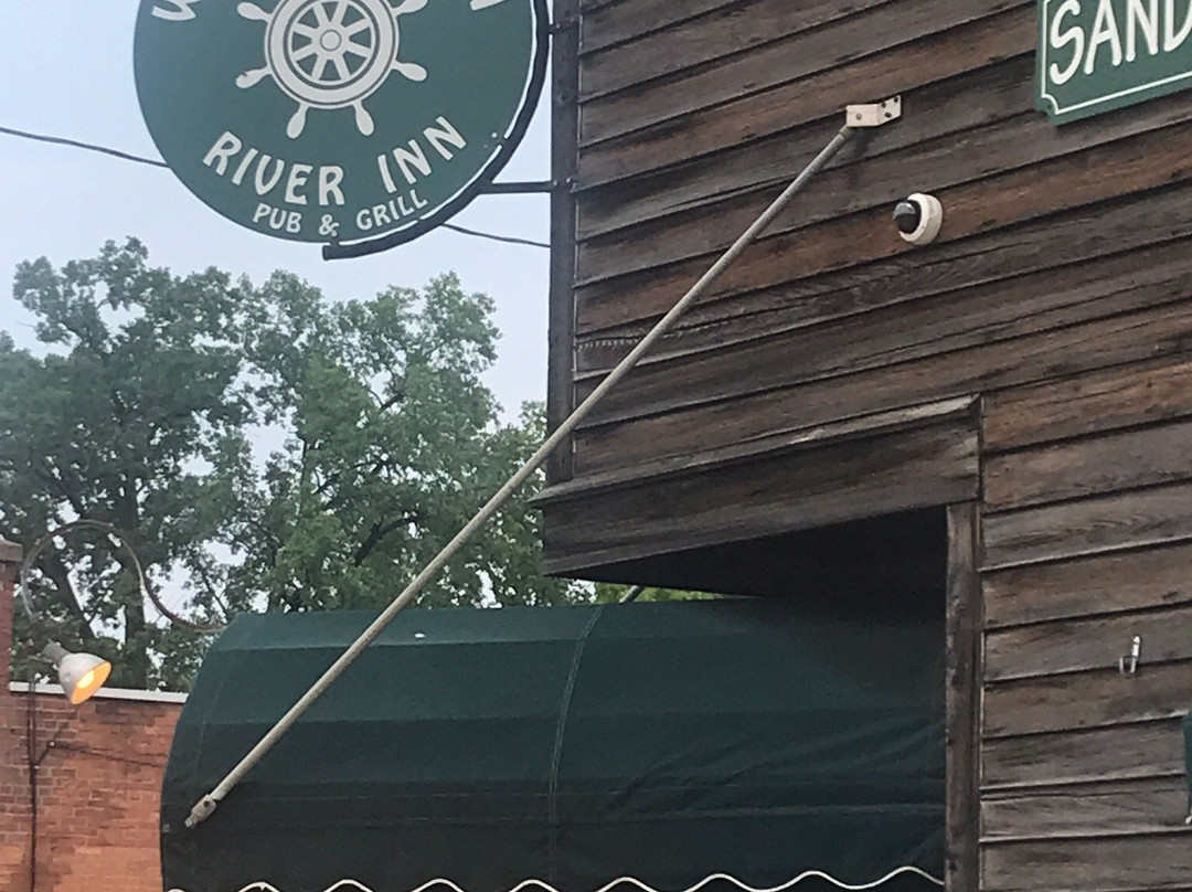 Greenleaf餐馆和美食-Wrightstown's River Inn