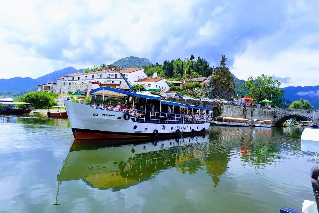 DOO PELIKAN-维尔巴札拉必去景点