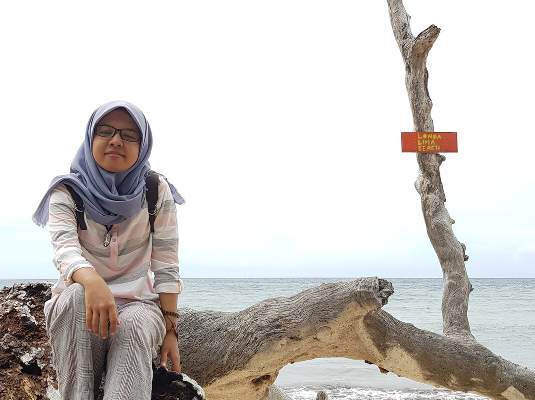 Londa Lima Beach景点图片