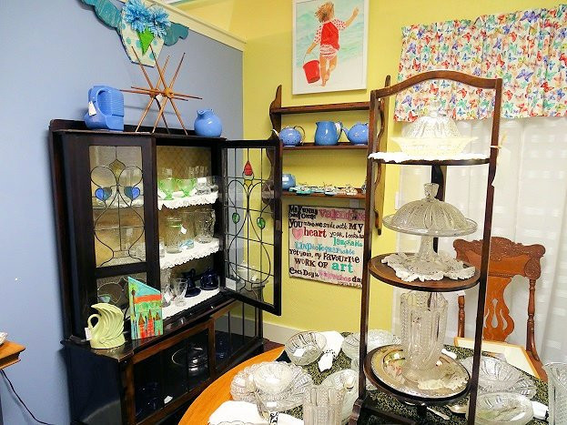 Flutterby Antiques-德斯廷必去景点