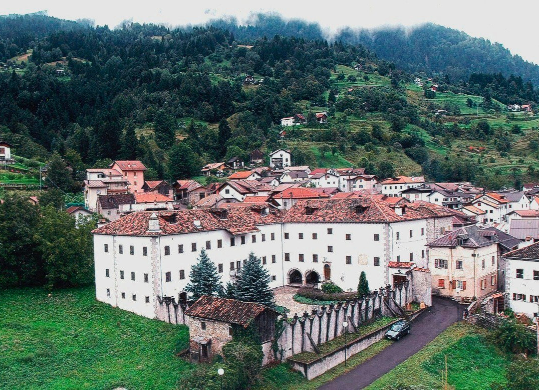 Ligosullo酒店住宿-Albergo diffuso Val D'Incarojo