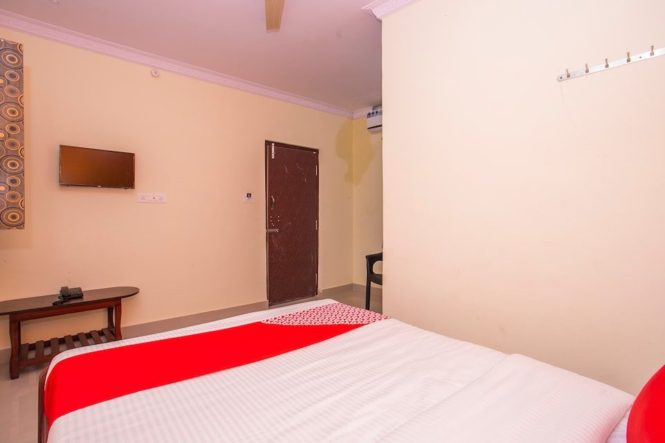 OYO 19764 Malnad Grand Inn主图