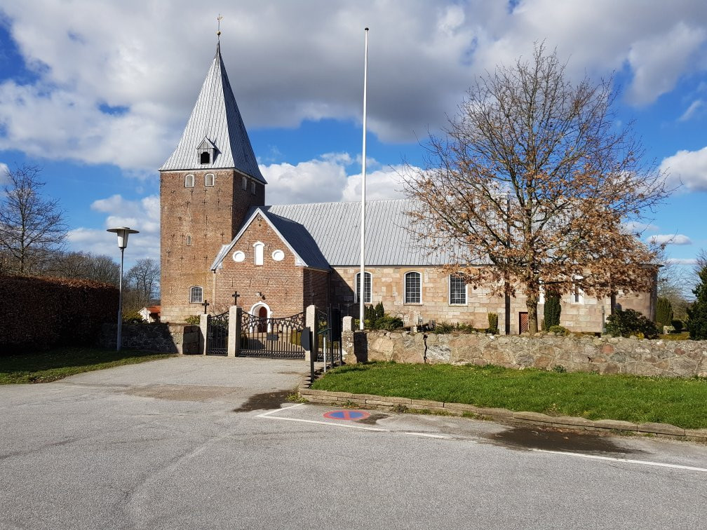 Nustrup Kirke-Vojens必去景点