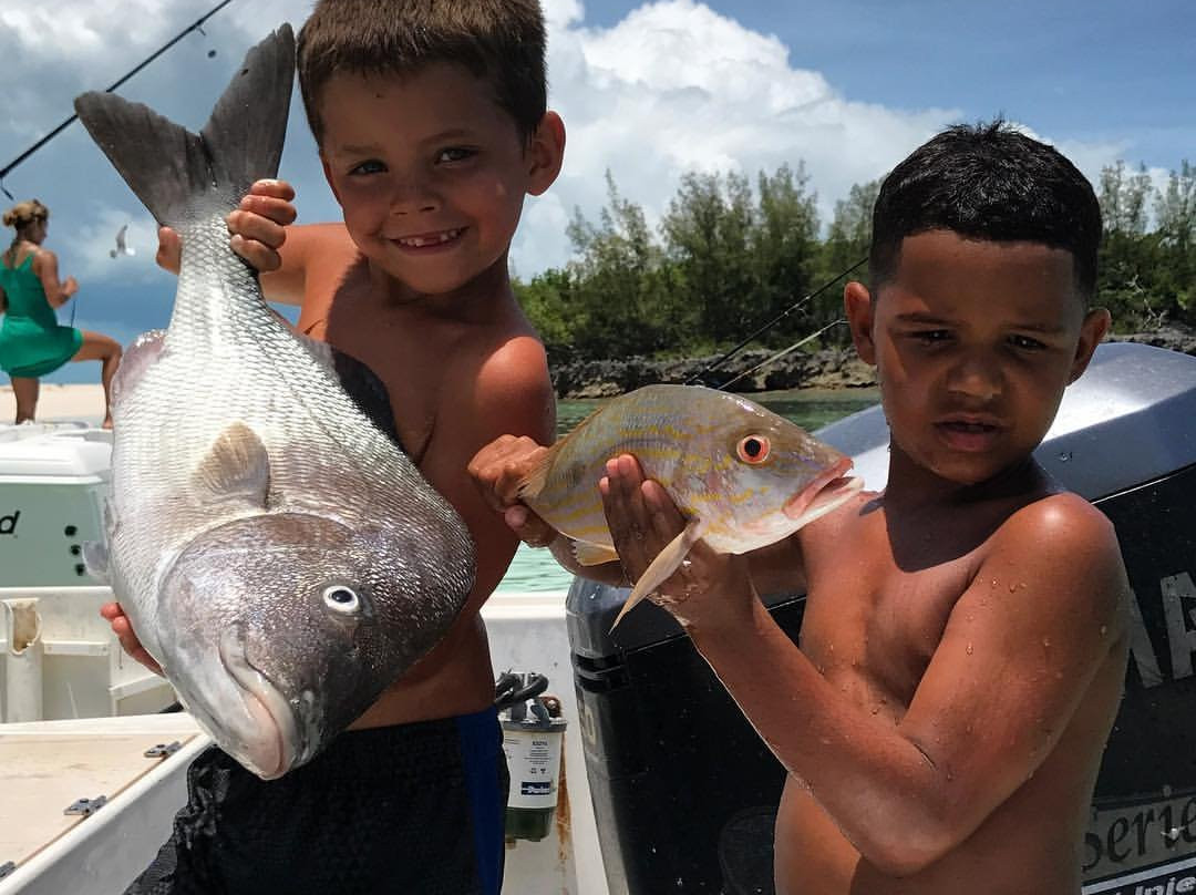 Snapper Jones Fishing-Green Turtle Cay必去景点
