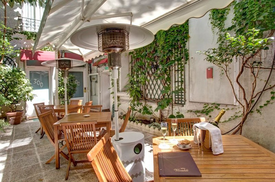 巴黎拉德芳斯皮托维瓦尔第酒店主图