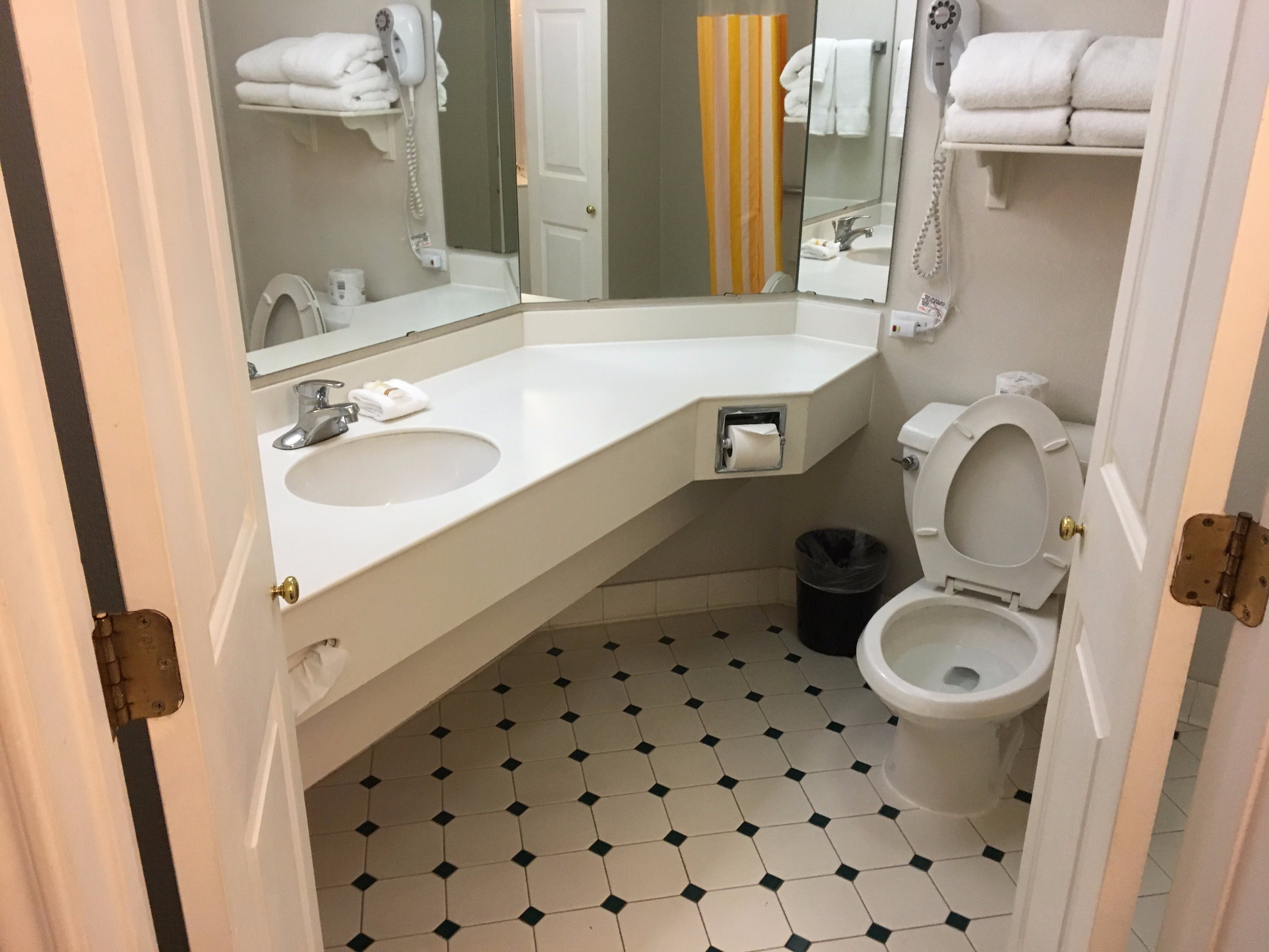 La Quinta Inn & Suites by Wyndham Phoenix West Peoria-浴室