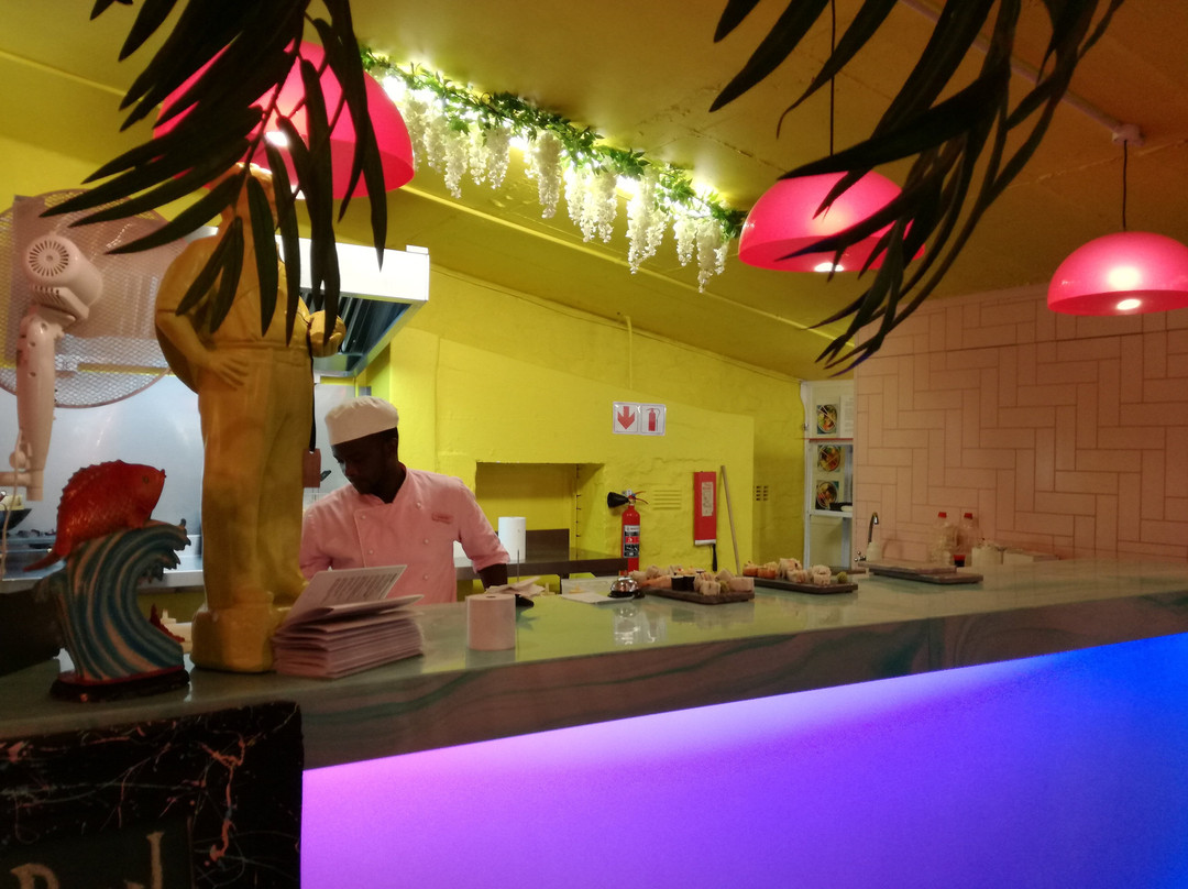 Sobeit Store & Hong Kong Charlie Sushi Cafe景点图片