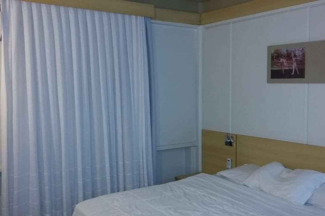 Hotel Le Canard Joinville主图