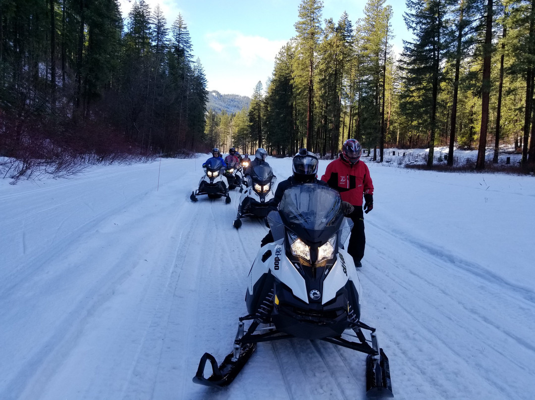 Leavenworth Snowmobile Tours at Mountain Springs Lodge景点图片